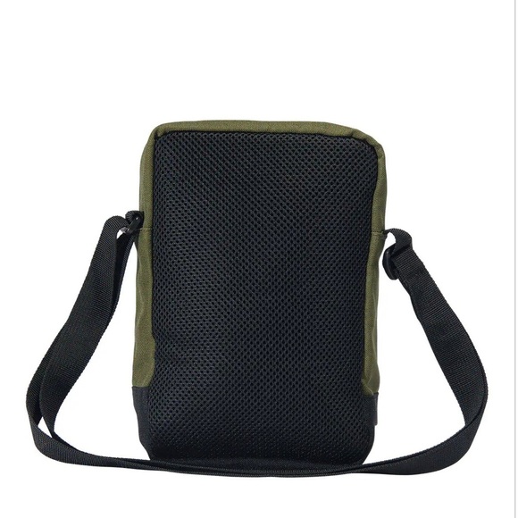 Carhartt Men's Green Crossbody Bag - Picture 2 of 4
